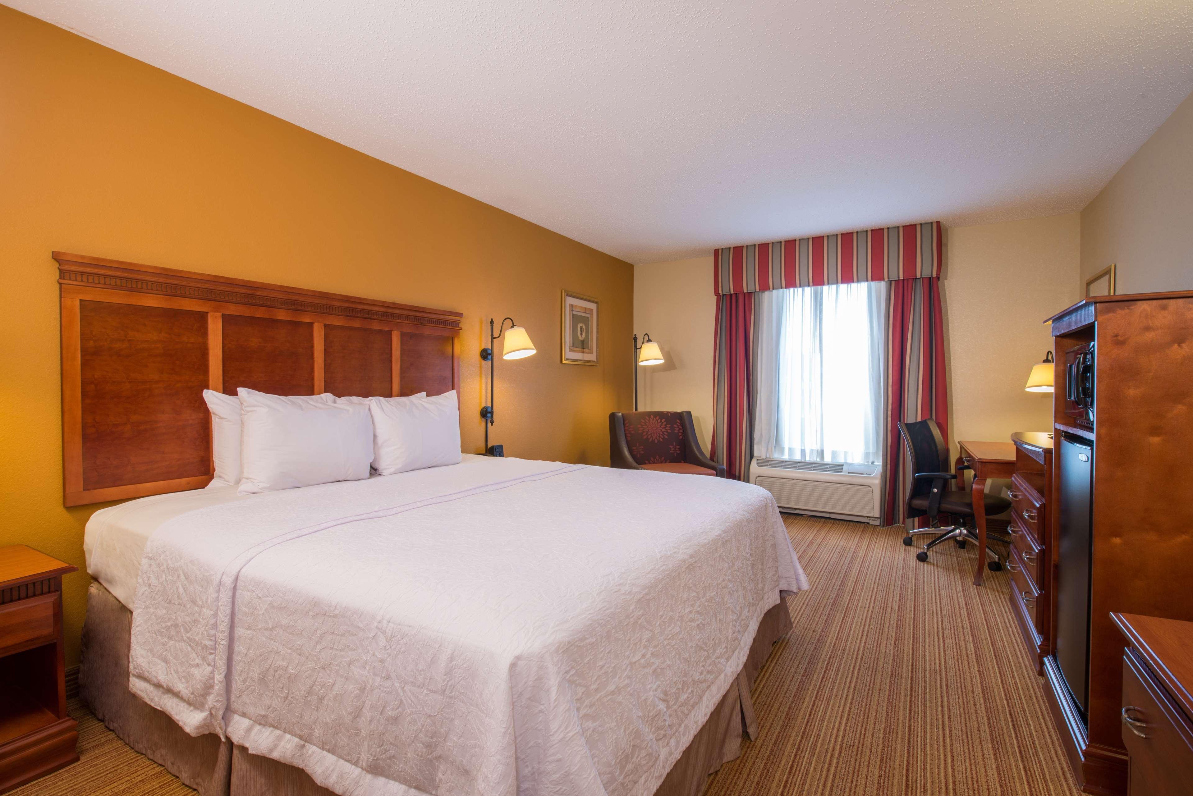 Hampton Inn איזלי מראה חיצוני תמונה