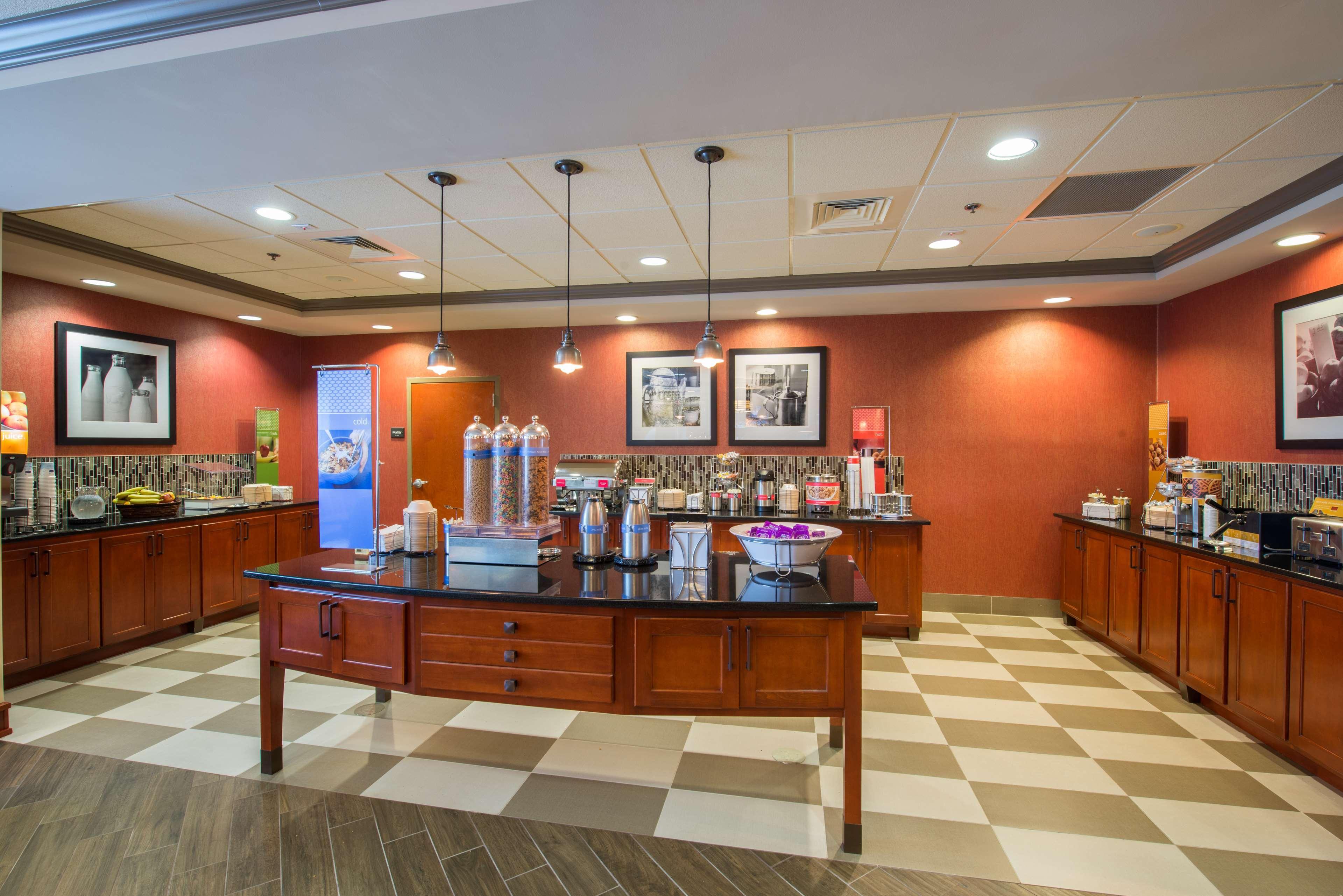 Hampton Inn איזלי מראה חיצוני תמונה