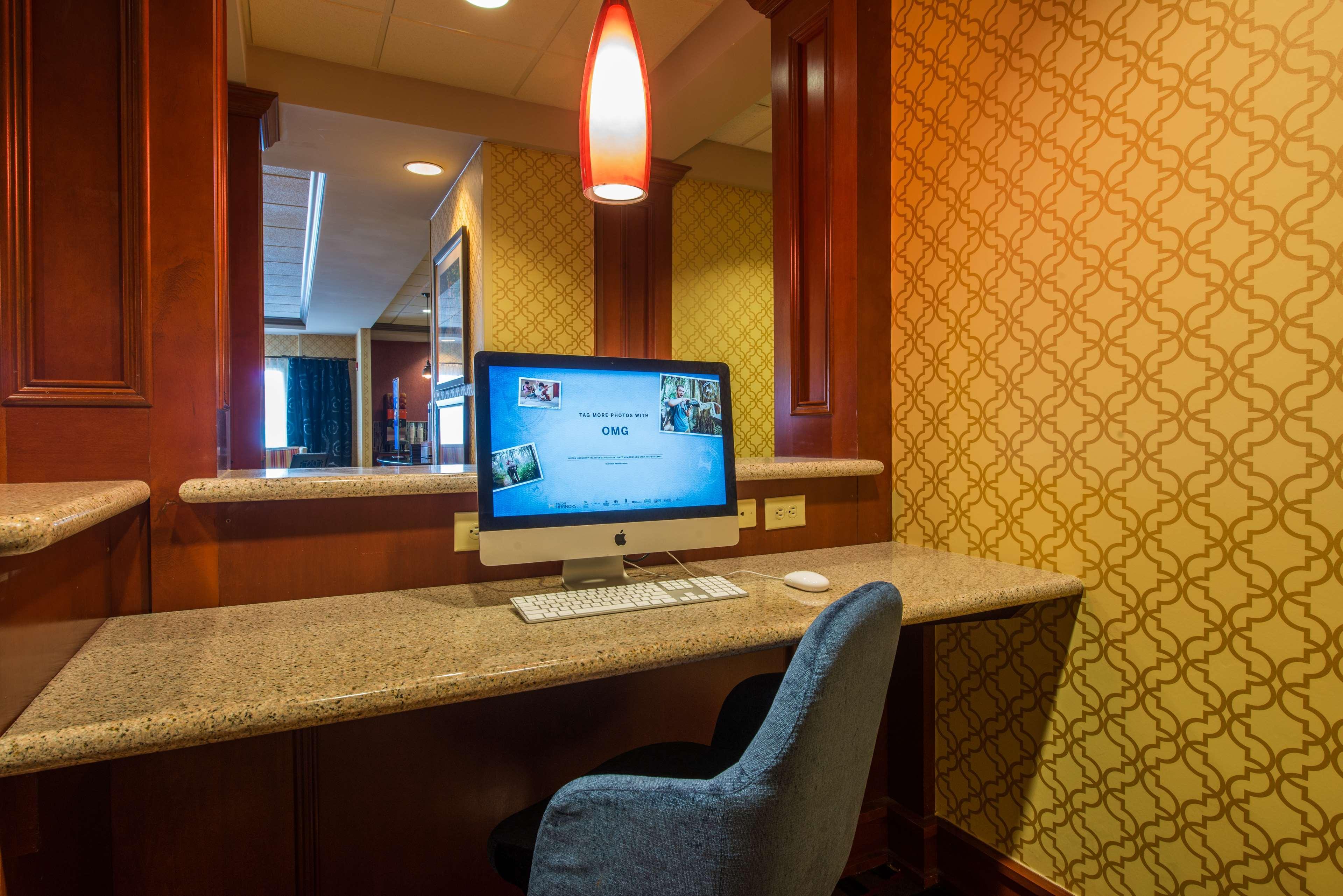 Hampton Inn איזלי מראה חיצוני תמונה