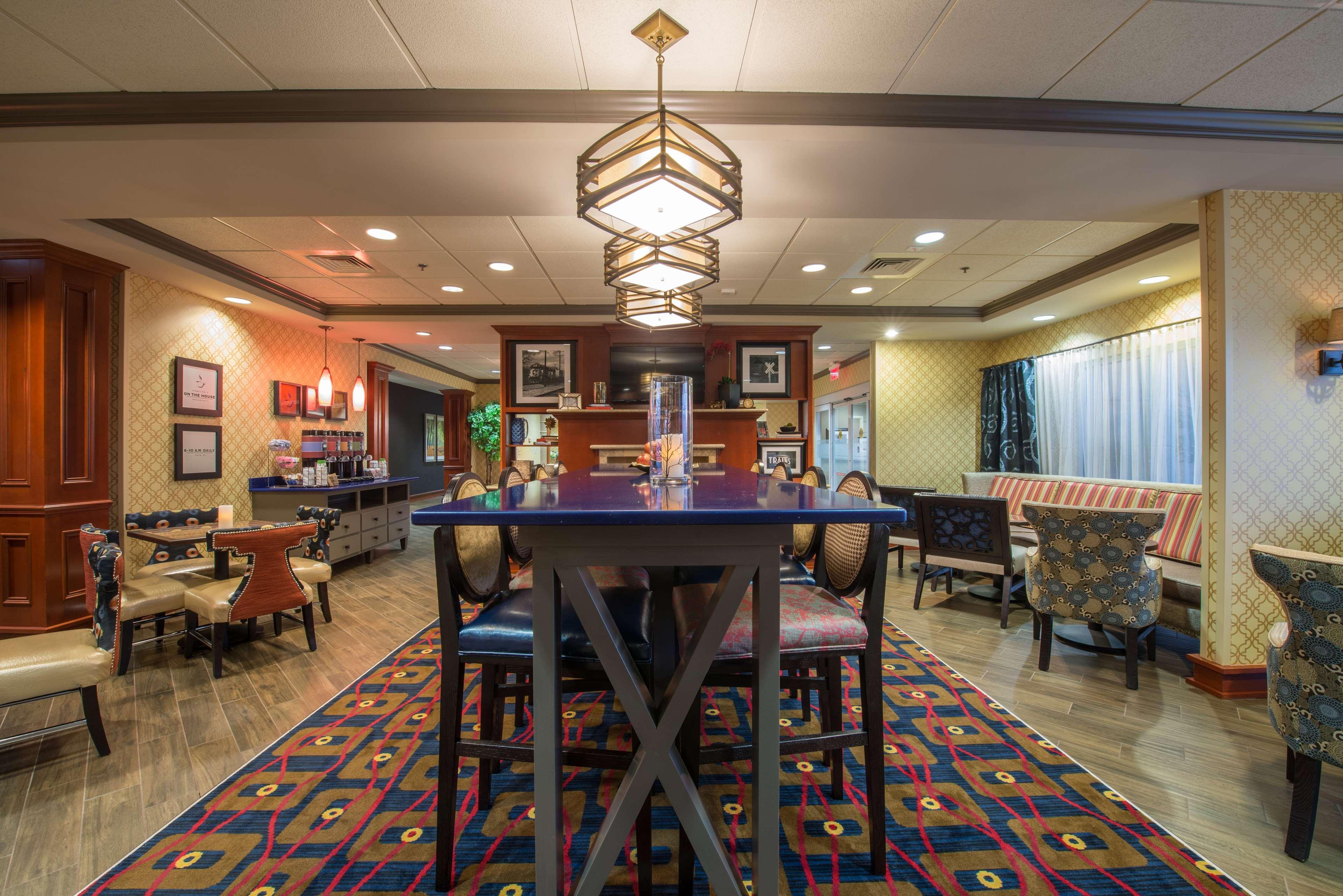 Hampton Inn איזלי מראה חיצוני תמונה