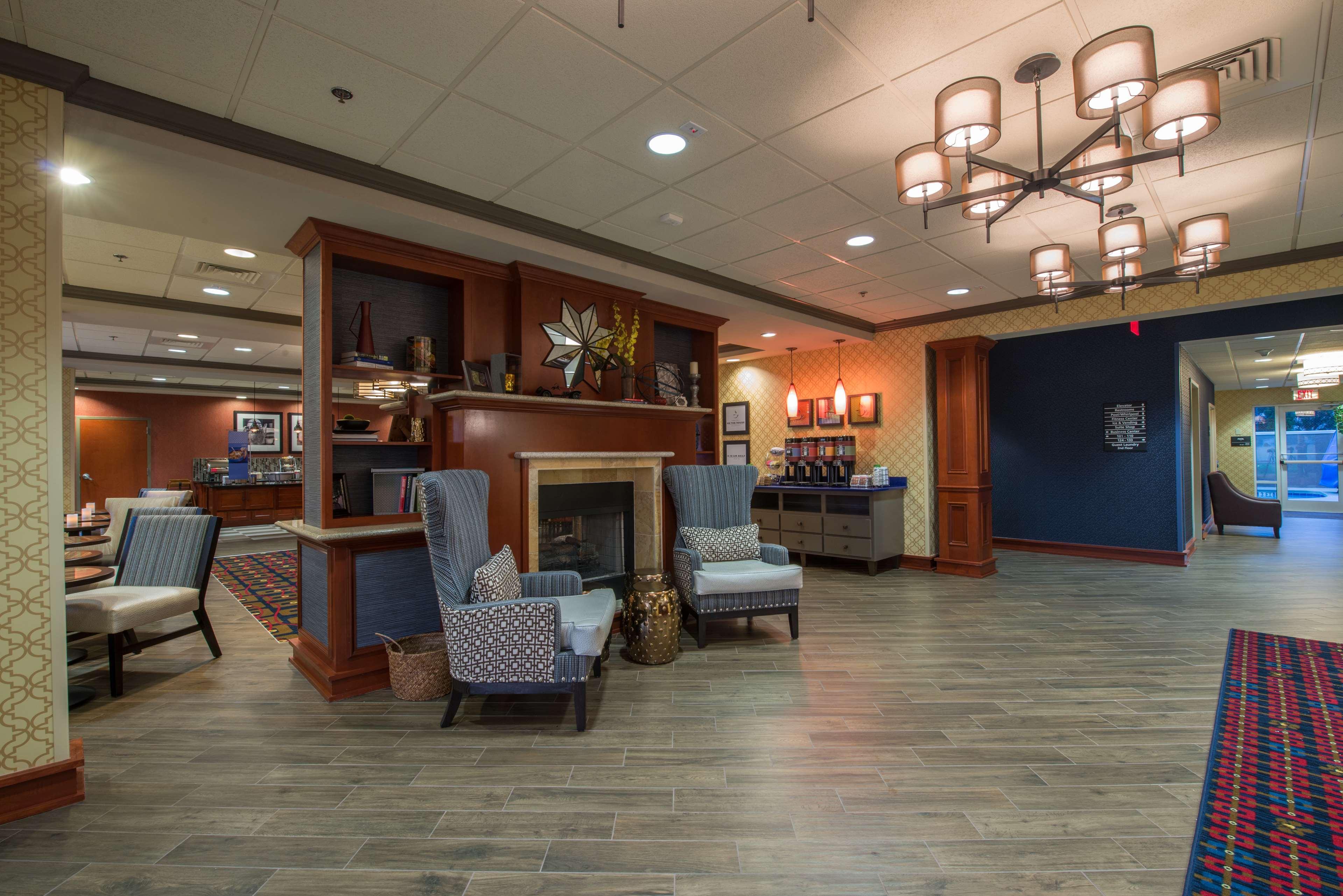 Hampton Inn איזלי מראה חיצוני תמונה