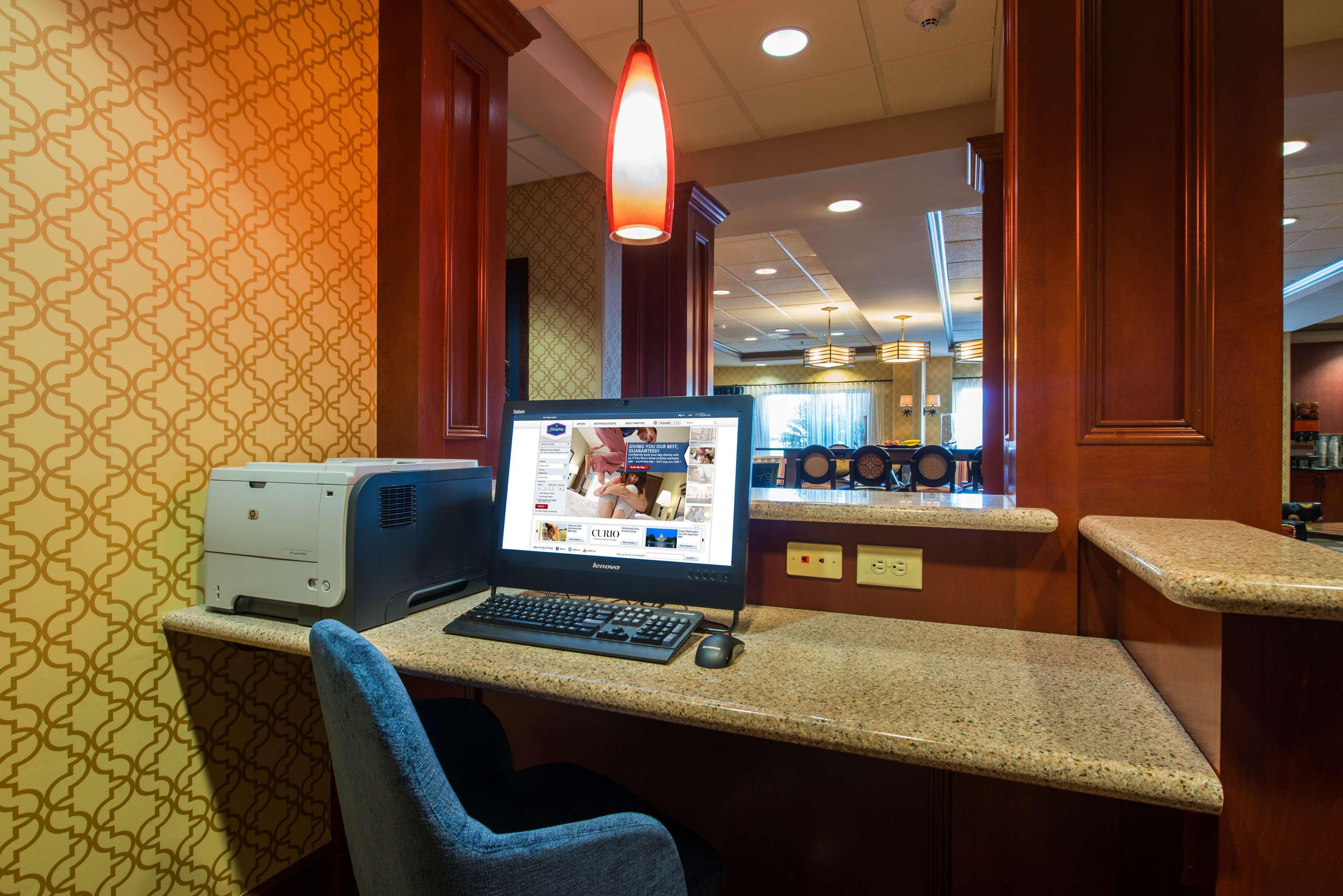 Hampton Inn איזלי מראה חיצוני תמונה