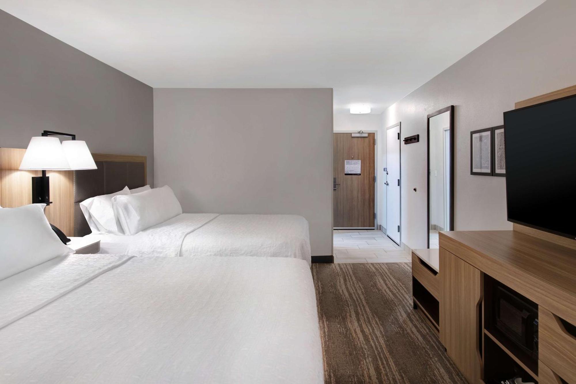 Hampton Inn איזלי מראה חיצוני תמונה