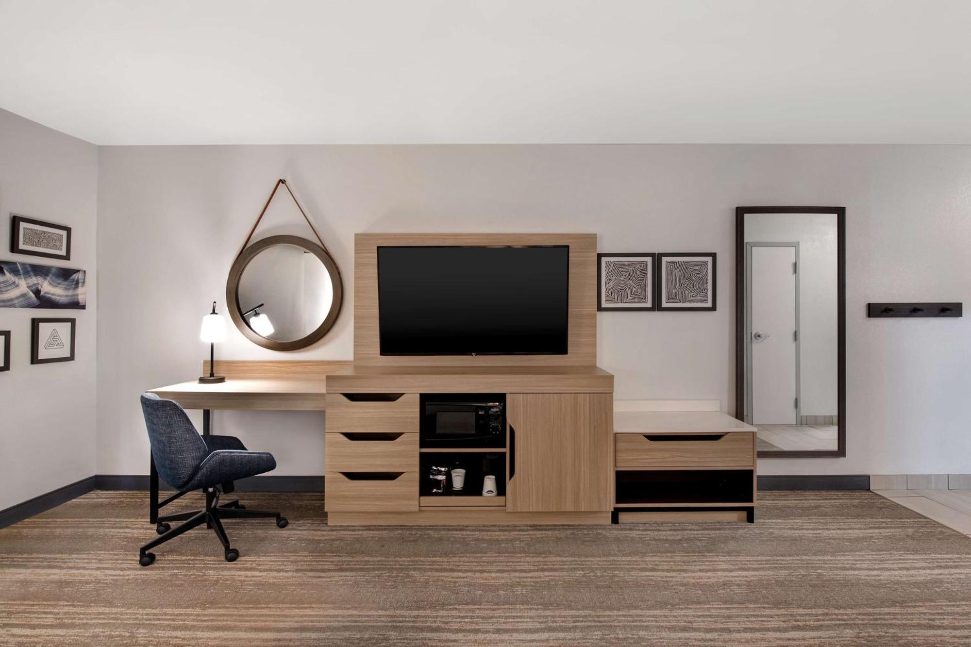 Hampton Inn איזלי מראה חיצוני תמונה