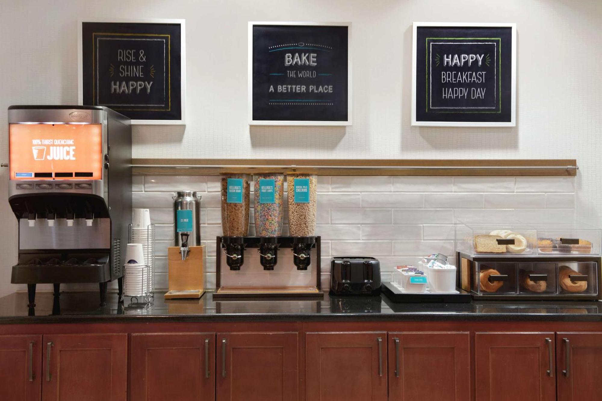 Hampton Inn איזלי מראה חיצוני תמונה